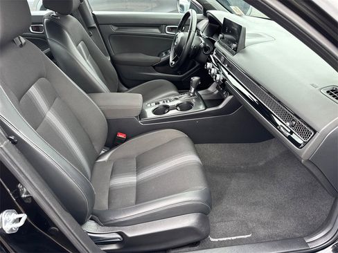 Used 2023 Honda Civic Sport image 15