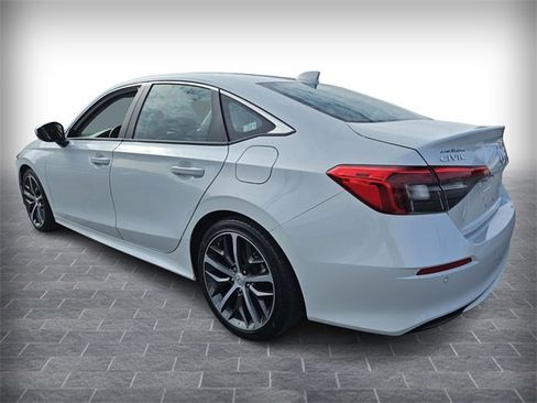 Used 2023 Honda Civic Touring image 5