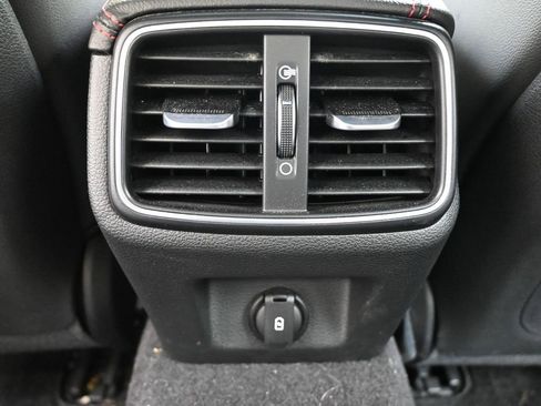 Used 2023 Genesis G70 3.3T w/ Sport Advanced Package image 21