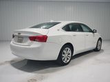 Used 2017 Chevrolet Impala LT w/ Convenience Package image 5