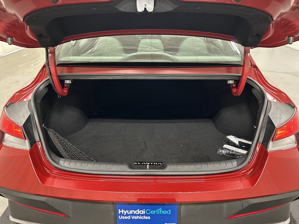 Used 2025 Hyundai Elantra Sport FWD image 21