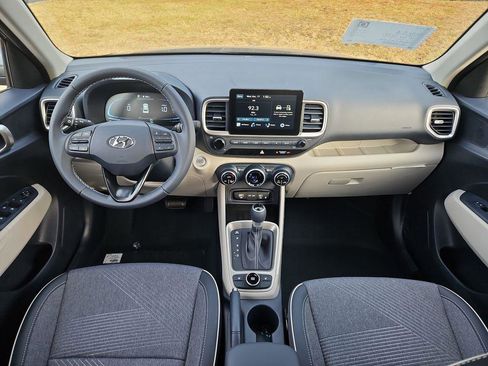 New 2026 Hyundai Venue SEL image 6