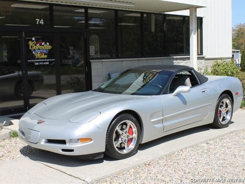 Used 2002 Chevrolet Corvette Convertible w/ Preferred Equipment Group2 image 1