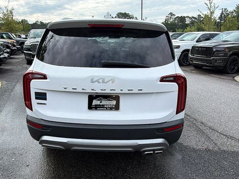 Used 2022 Kia Telluride SX w/ SX Prestige Package AWD/4WD image 9