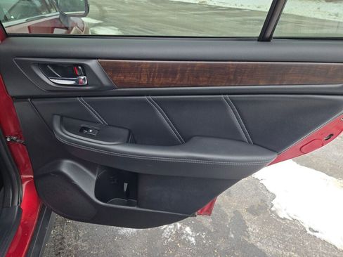 Used 2019 Subaru Outback 3.6R Limited image 8