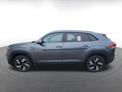 Used 2025 Volkswagen Atlas Cross Sport SE image 4
