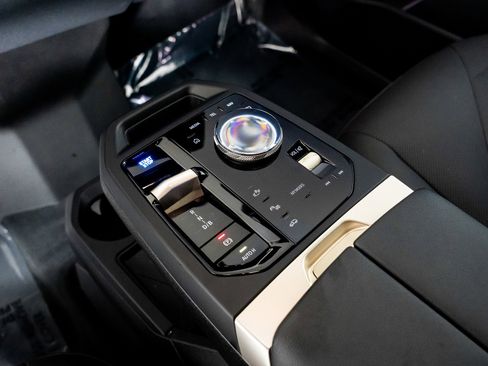 Used 2024 BMW iX M60 image 41