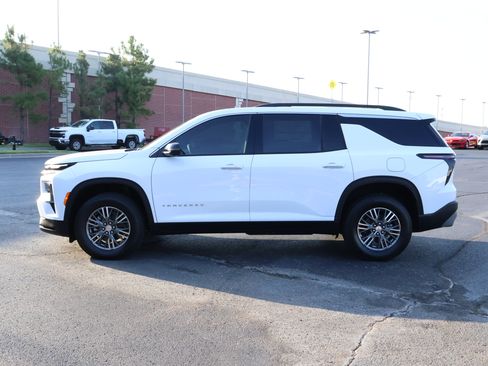 New 2026 Chevrolet Traverse LT w/ Driver Confidence Package AWD/4WD image 30