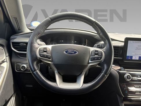 Used 2022 Ford Explorer Limited w/ Equipment Group 301A RWD image 10