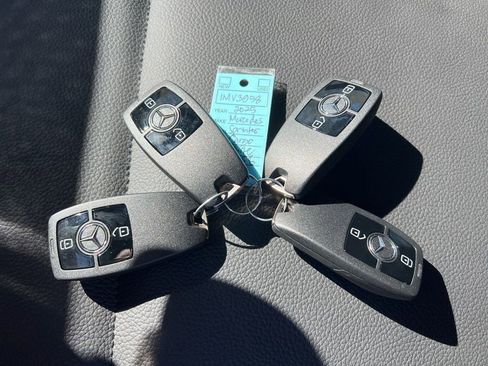 Used 2025 Mercedes-Benz Sprinter 2500 image 27