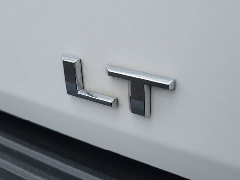 Used 2025 Chevrolet Tahoe LT AWD/4WD image 31