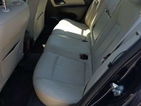 Used 2011 Chevrolet Cruze LT FWD image 6