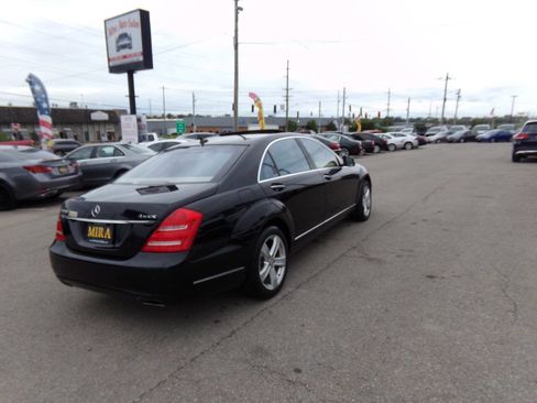 Used 2011 Mercedes-Benz S 550 4MATIC image 6