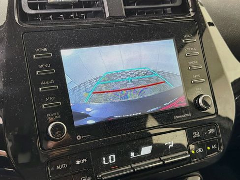 Used 2022 Toyota Prius LE FWD image 18