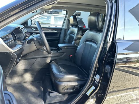 Used 2021 Jeep Grand Cherokee L Limited AWD/4WD image 3