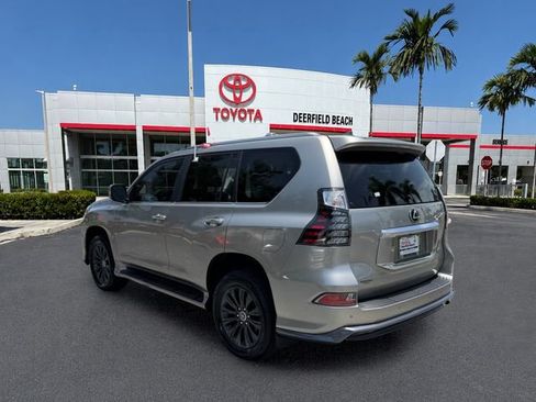 Used 2023 Lexus GX 460 Premium w/ Accessory Package AWD/4WD image 5