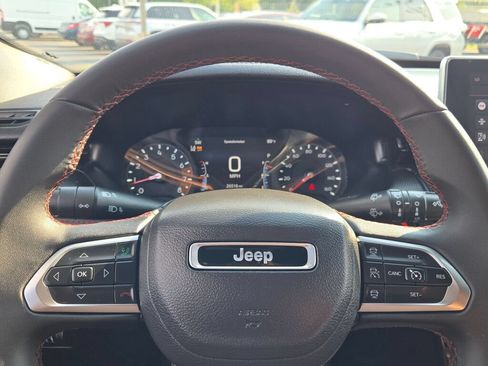 Certified 2025 Jeep Compass Trailhawk AWD/4WD image 34
