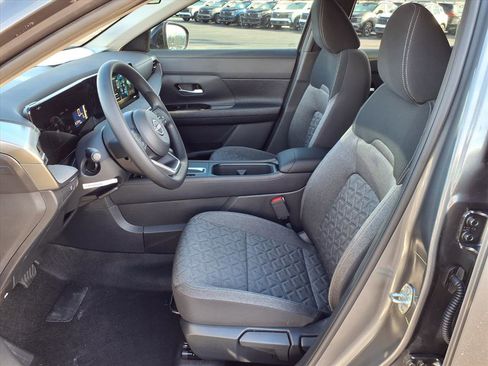 New 2026 Nissan Kicks SV image 11