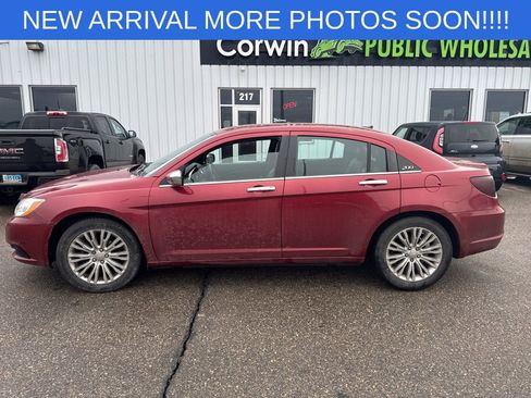 Used 2013 Chrysler 200 Limited image 5