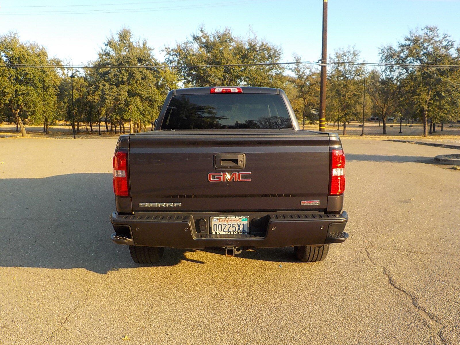 Used 2015 GMC Sierra 1500 SLT w/ All-Terrain Package AWD/4WD image 5