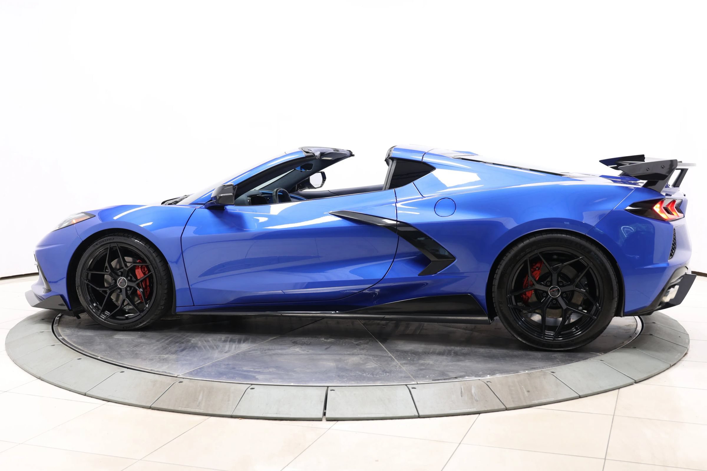 Used 2021 Chevrolet Corvette Stingray Premium Cpe w/ 3LT RWD image 9