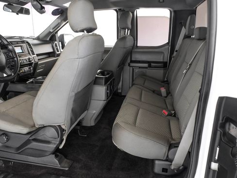 Used 2015 Ford F150 XLT AWD/4WD image 29