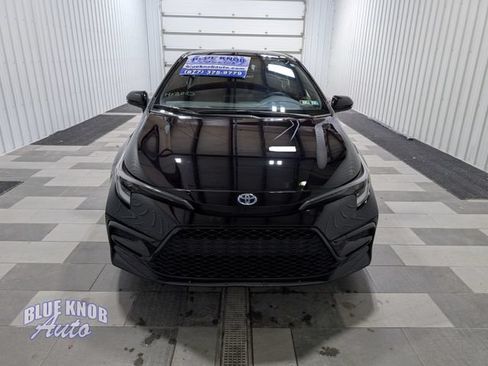 Used 2025 Toyota Corolla SE FWD image 6