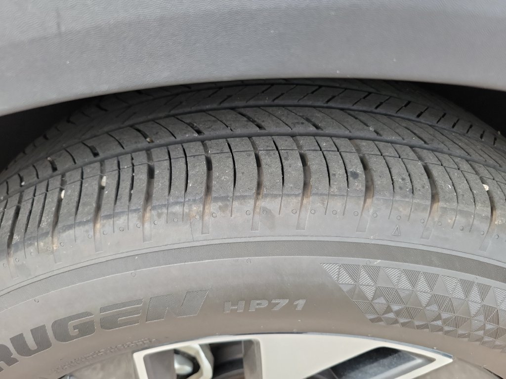 Used 2025 Kia Sportage EX w/ Premium Package FWD image 13