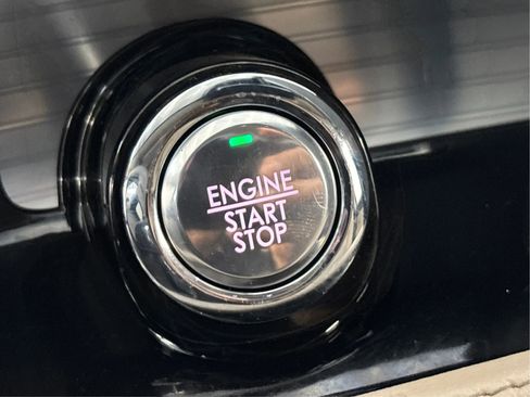 Used 2022 Lincoln Corsair AWD w/ Equipment Group 101A image 39