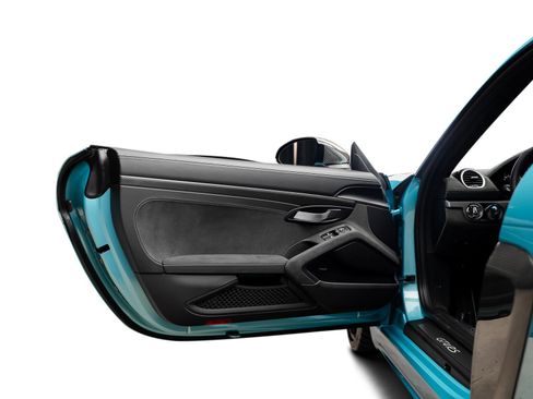Used 2025 Porsche 718 Cayman GT4 RS RWD image 55