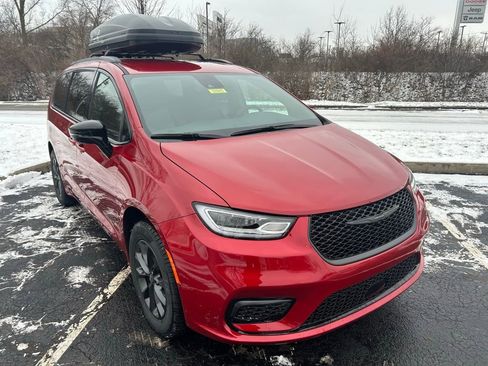 New 2026 Chrysler Pacifica Select image 21