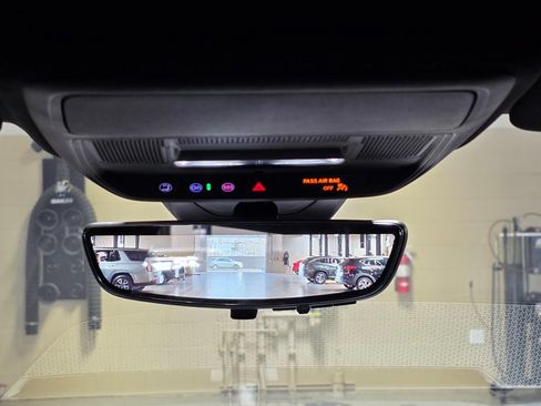 Used 2026 Chevrolet Equinox LT w/ Safety and Technology Package FWD image 34