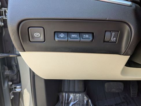 Used 2023 Buick Enclave Premium w/ Experience Buick Package FWD image 19