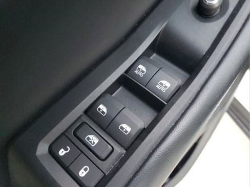 Used 2023 Jeep Grand Cherokee L Limited image 13