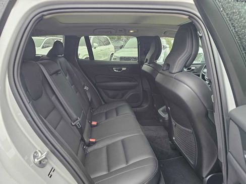 Certified 2025 Volvo V60 B5 Cross Country Plus image 13