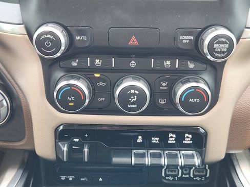 Used 2019 RAM 1500 Laramie RWD image 19