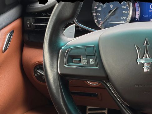 Used 2015 Maserati Quattroporte S Q4 image 28