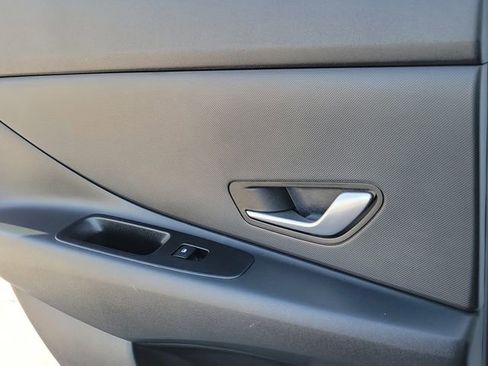 Certified 2026 Hyundai Elantra Hybrid FWD image 23