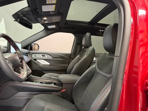 Used 2025 Ford Explorer ST w/ Sun And Sound Package AWD/4WD image 17