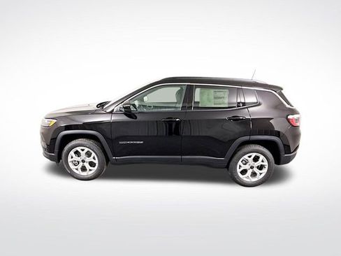 New 2026 Jeep Compass Latitude image 4