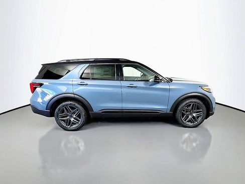 New 2025 Ford Explorer ST-Line w/ Premium Package image 8