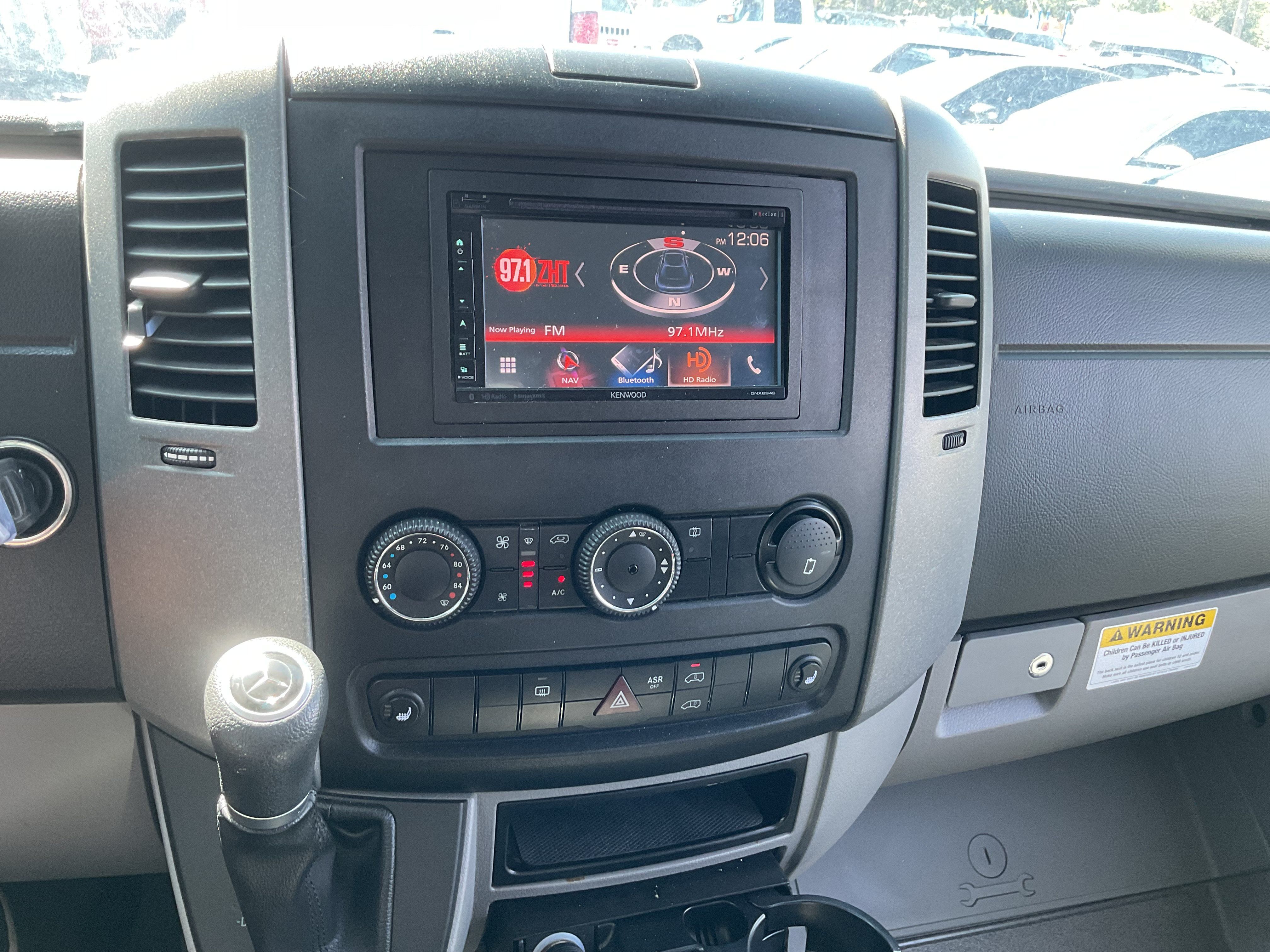 Used 2017 Mercedes-Benz Sprinter 2500 image 18