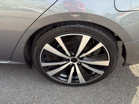 Used 2020 Nissan Altima 2.5 SR image 21