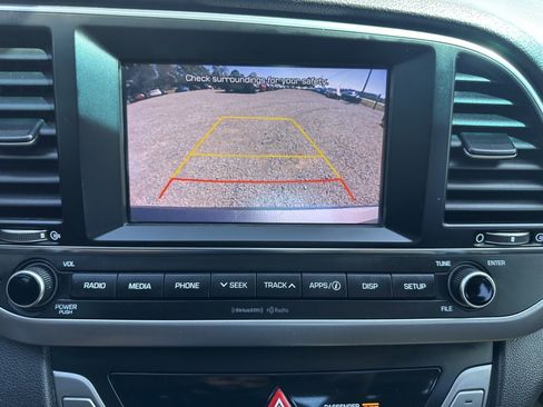 Used 2018 Hyundai Elantra SEL image 10