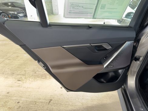 Certified 2025 BMW 530i image 16