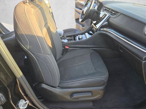 Used 2022 Jeep Grand Cherokee L Laredo w/ Luxury Tech Group I RWD image 22