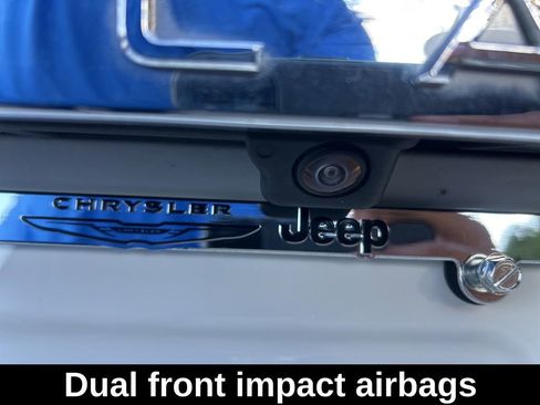 Used 2024 Volkswagen Atlas Cross Sport SE image 22