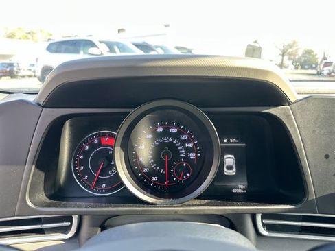 Used 2022 Hyundai Elantra SEL image 19