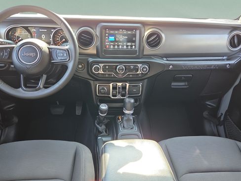 Used 2023 Jeep Wrangler Unlimited Sport AWD/4WD image 12