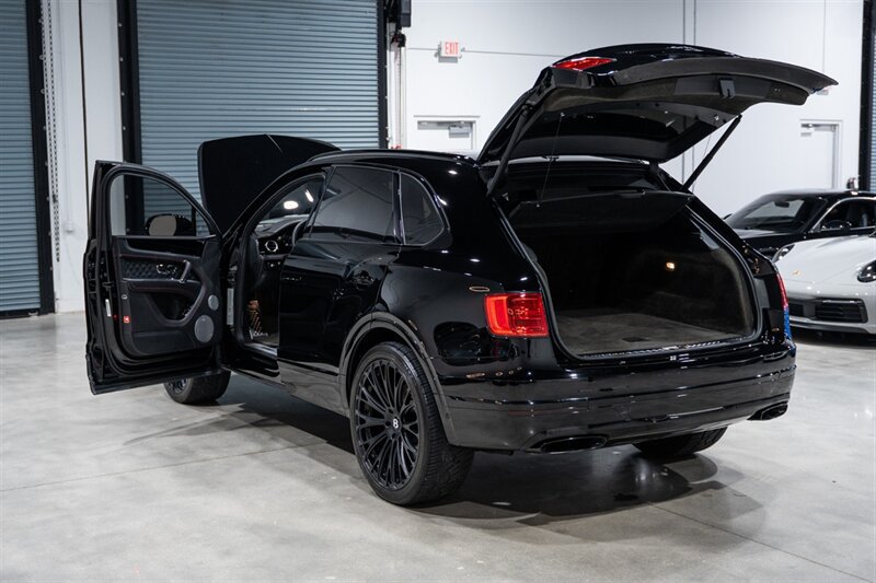 Used 2017 Bentley Bentayga AWD/4WD image 41